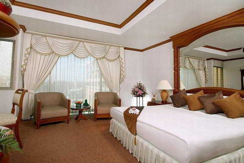 Chiangmai Ratanakosin Hotel Чиангмай Екстериор снимка