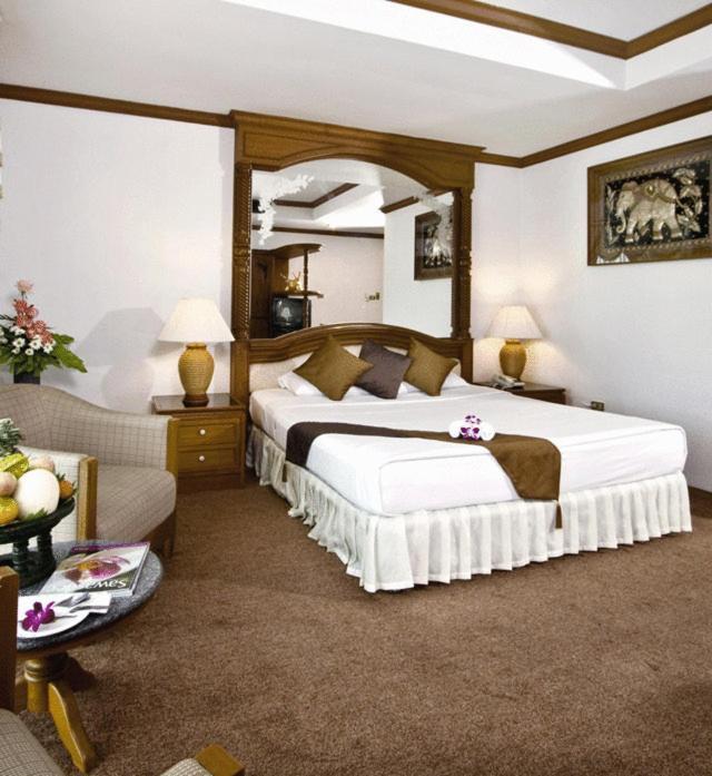 Chiangmai Ratanakosin Hotel Чиангмай Екстериор снимка