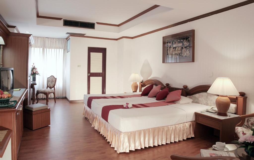 Chiangmai Ratanakosin Hotel Чиангмай Стая снимка
